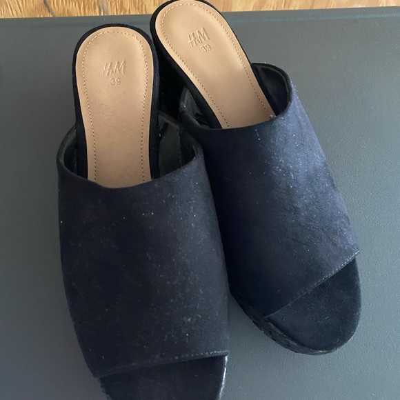 H&M Black Summer Platforms! ☀️ - Picture 2 of 5